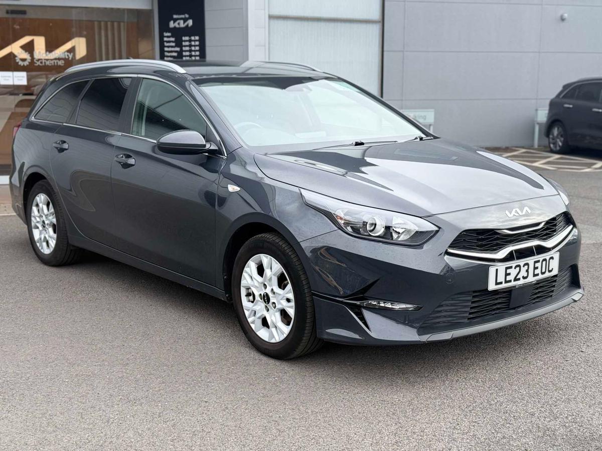 Main listing image - Kia Ceed
