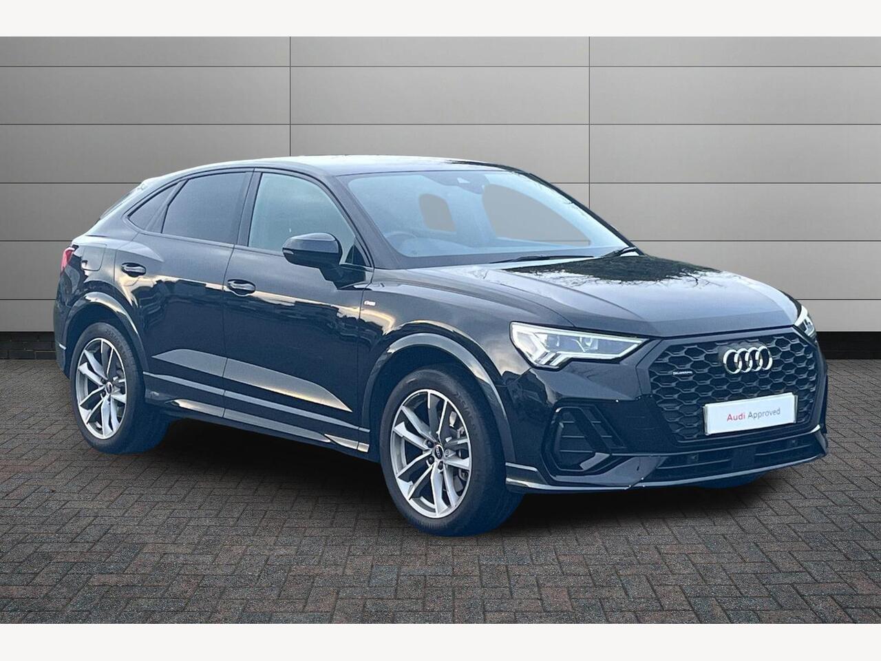Main listing image - Audi Q3