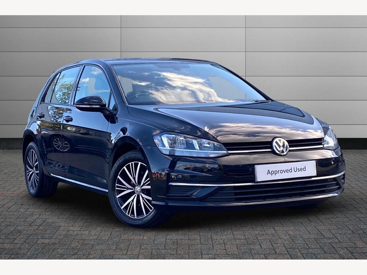 Main listing image - Volkswagen Golf