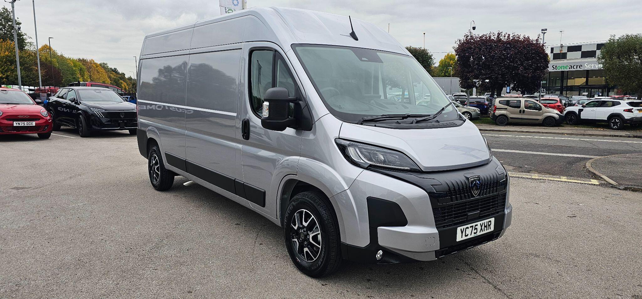 Main listing image - Peugeot Boxer